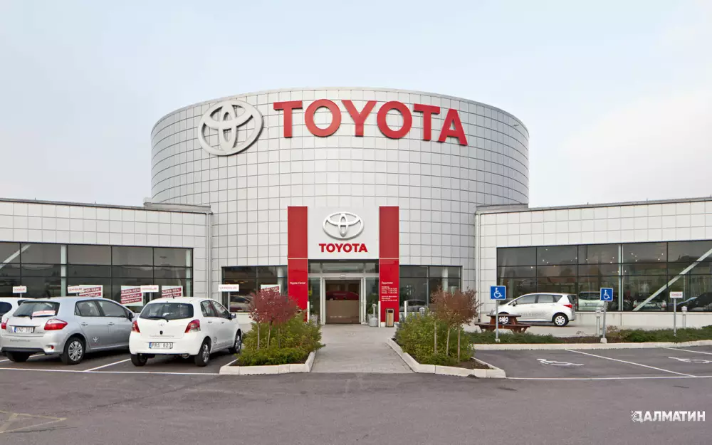 Toyota отзовет более полумиллиона автомобилей из-за неисправности тормозов