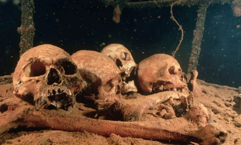 Самое большое подводное кладбище нашли около берегов Микронезии.