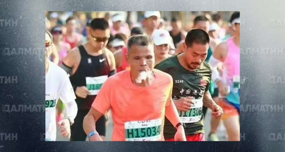Китайский марафонец был дисквалифицирован из-за курения во время гонки
