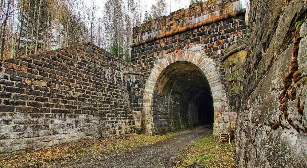 ЖД туннель 20 века в свердловской области оказался объектом древней цивилизации?