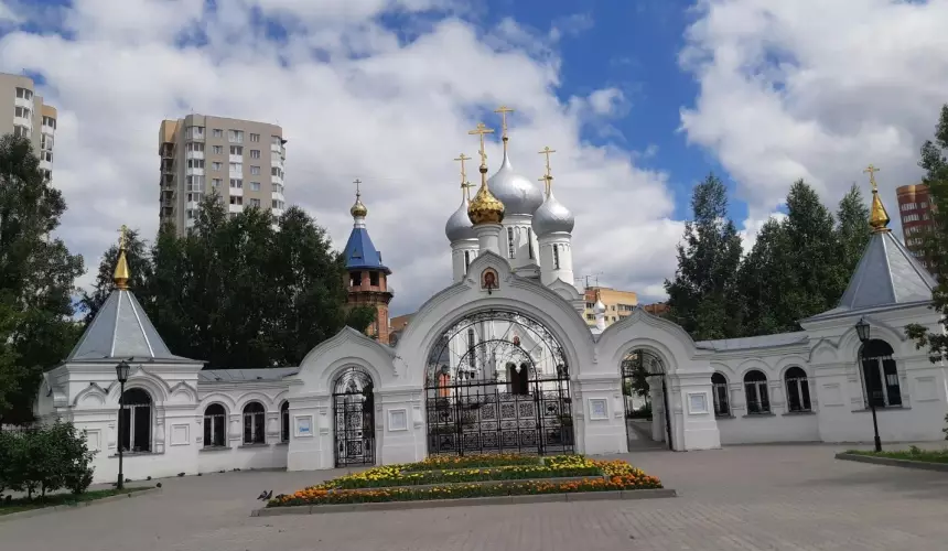 Вооружённый ножом мужчина напал на храм в Новосибирске накануне Пасхи